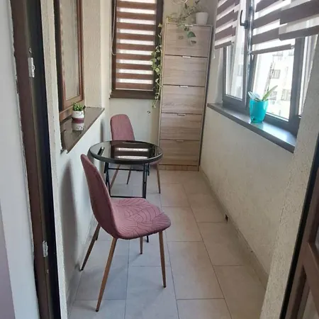 Brown - Elegant Apartment *