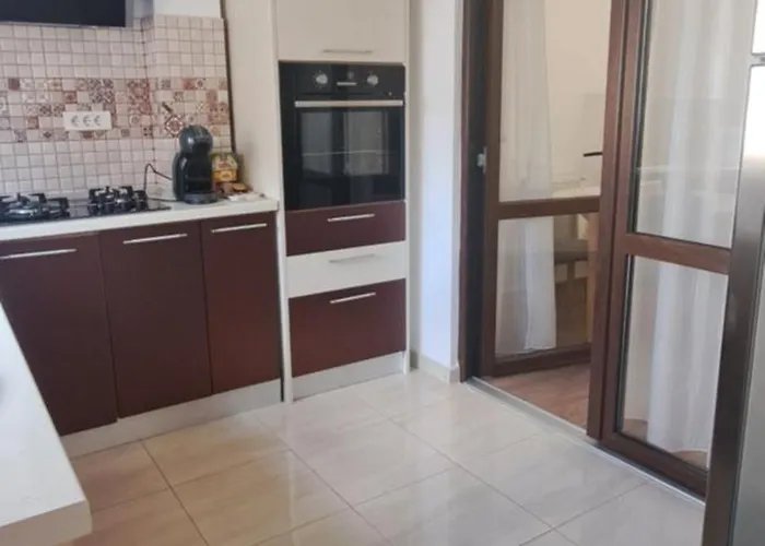 Brown - Elegant Apartament