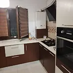 Brown - Elegant 3*